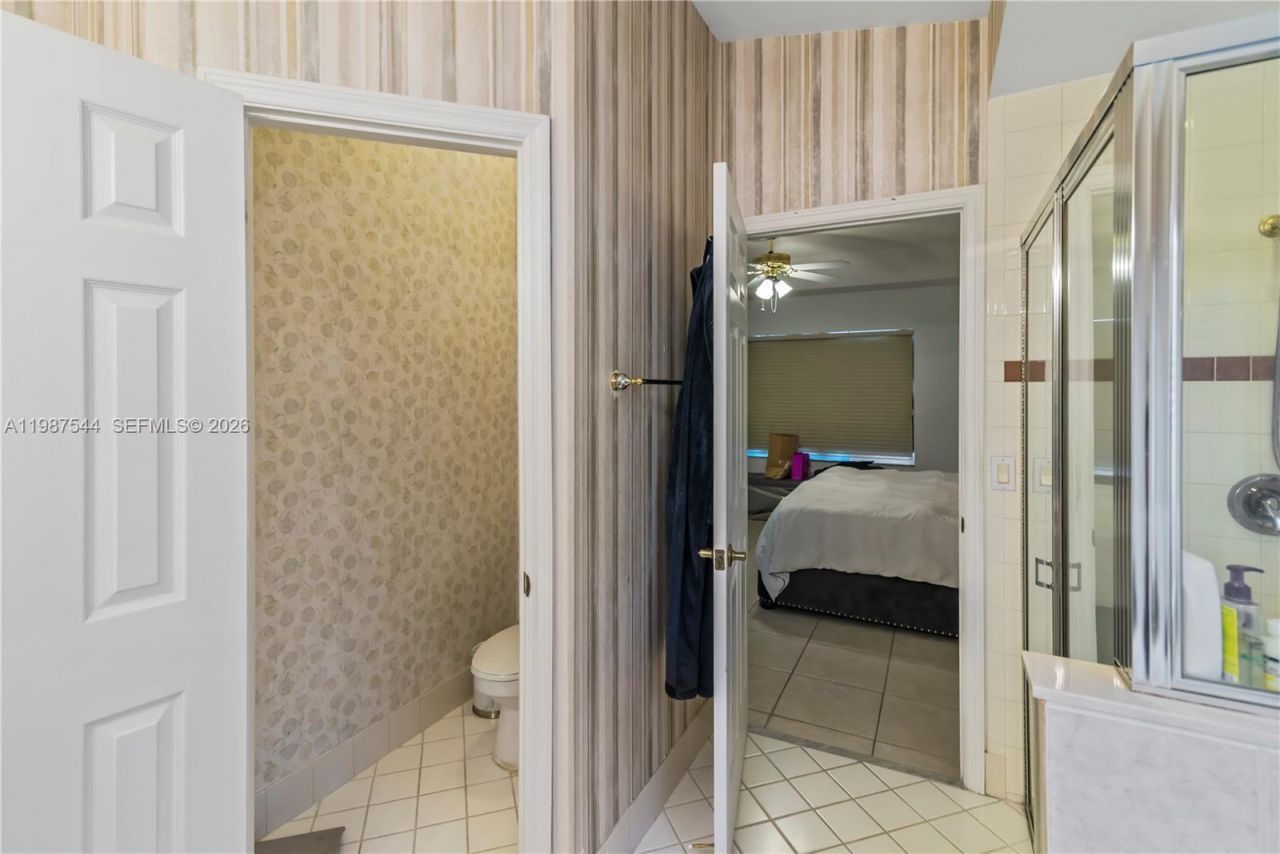 1886 NW 145th Ter , Pembroke Pines, FL 33028 Photo