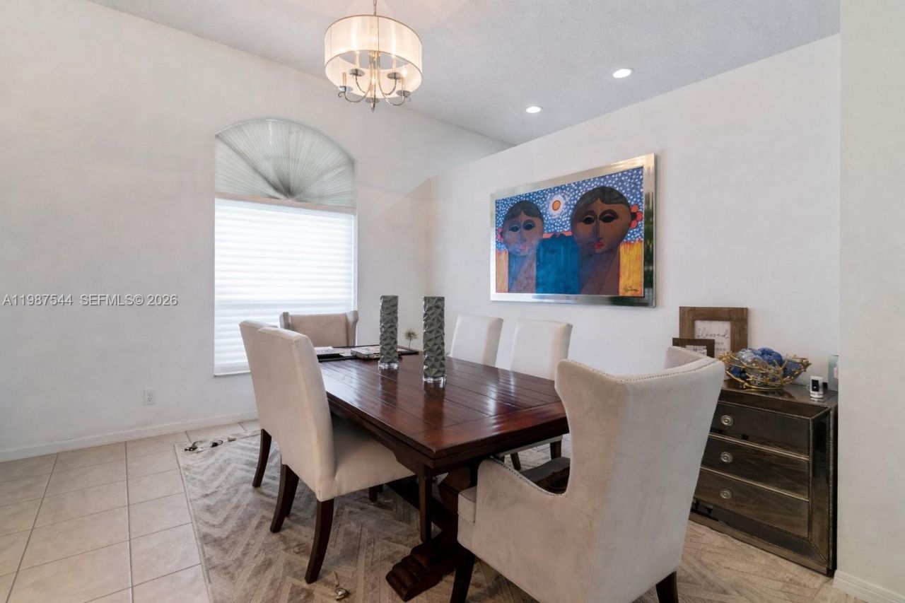 1886 NW 145th Ter , Pembroke Pines, FL 33028 Photo