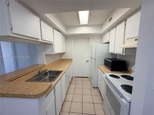 5720 Rock Island Rd, Unit 400, Tamarac, FL 33319