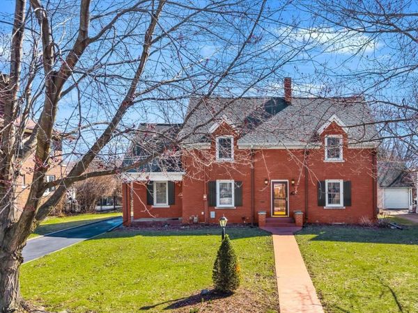 745 N ACADEMY Street, Galesburg, IL 61401