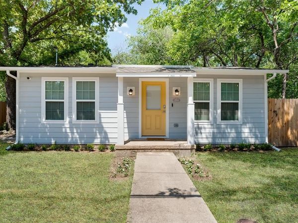 214 S Thrash Street , Granbury, TX 76048