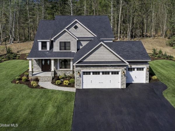 2 Wisteria Court, Saratoga Springs, NY 12866