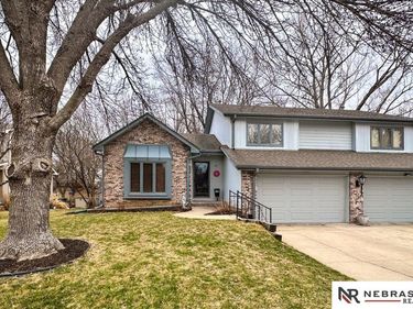 1727 N 123rd Street, Omaha, NE 68154