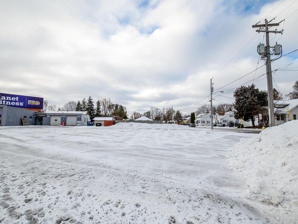 1662 MAIN STREET, Green Bay, WI 54302