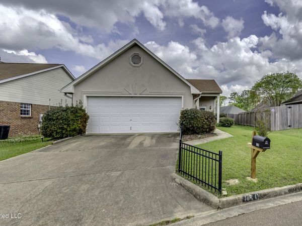 130 Meade Lane, Pearl, MS 39208