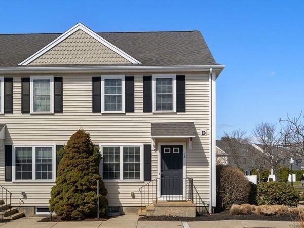 18 Boxberry Lane, Unit 18, Rockland, MA 02370