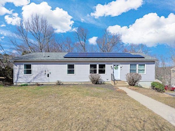 17 Keryn Ct, Northbridge, MA 01588