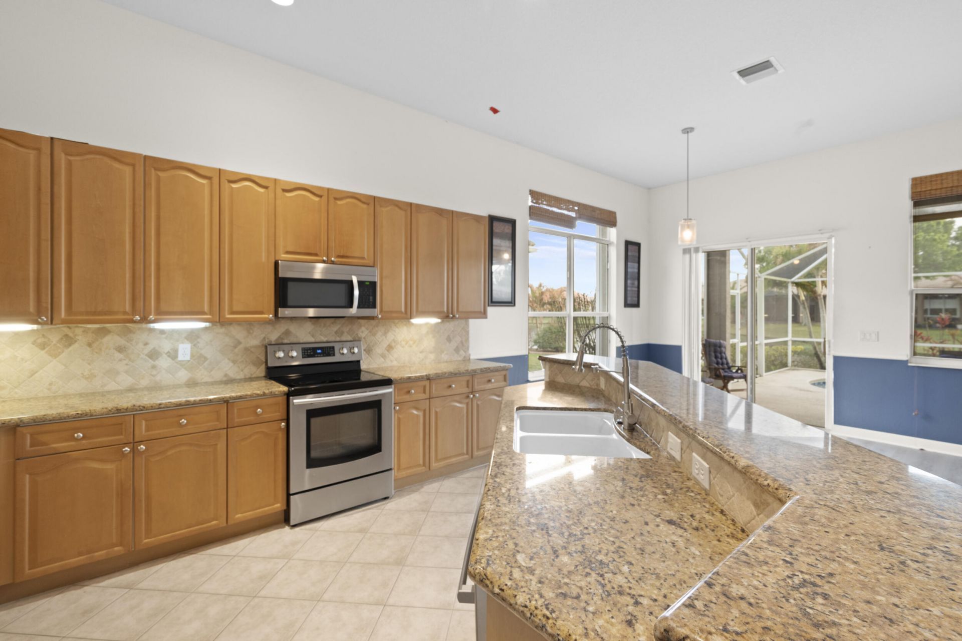 324 NW Somerset Circle, Port Saint Lucie, FL 34983 Photo