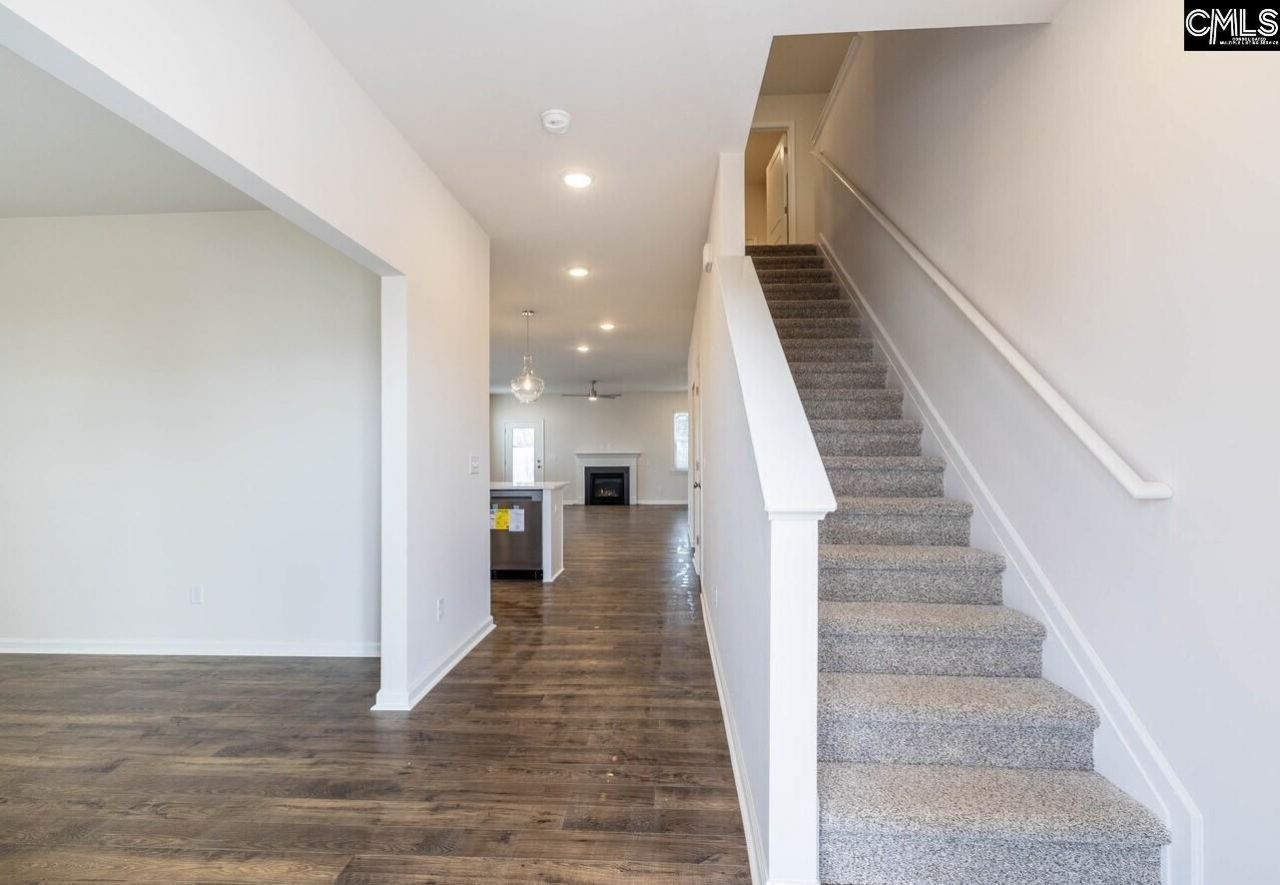 551 Blue Jay Way  Photo 6