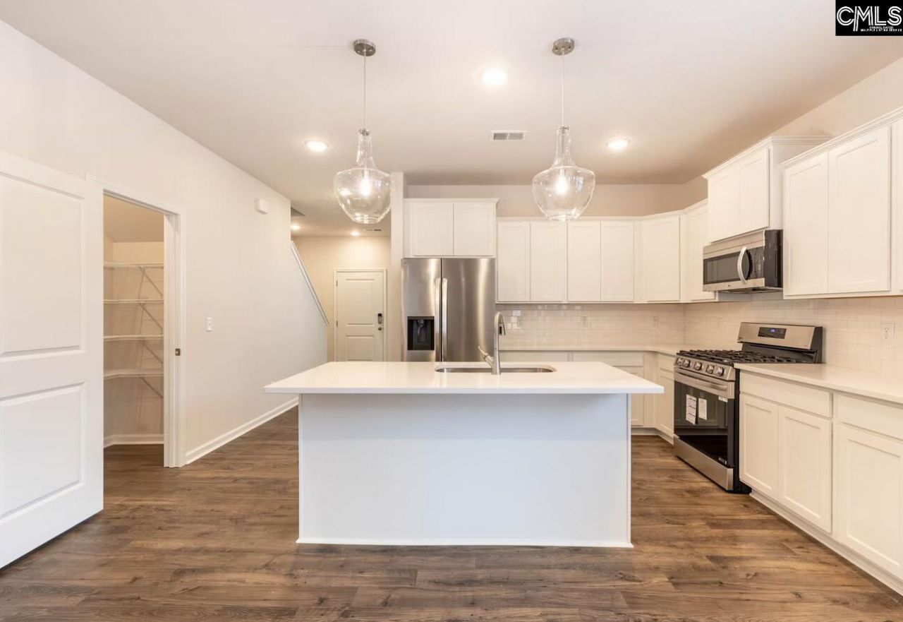 551 Blue Jay Way  Photo 8