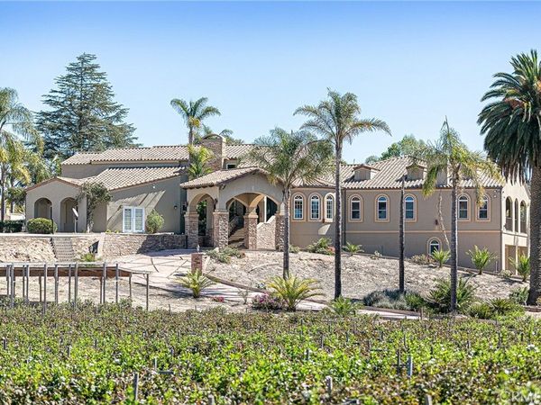 1956 Cambridge Way, Santa Maria, CA 93454