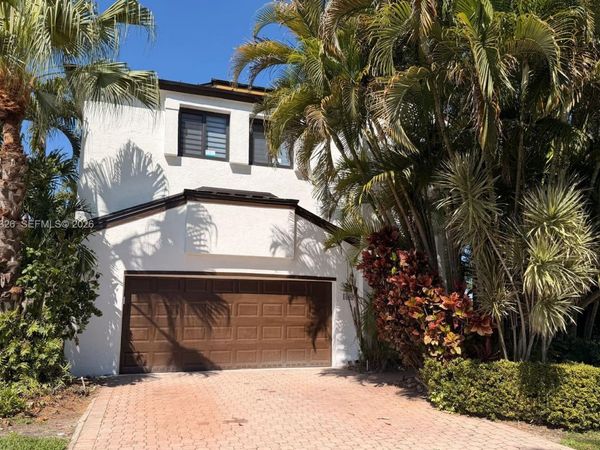 1600 SW 157th Ave , Pembroke Pines, FL 33027