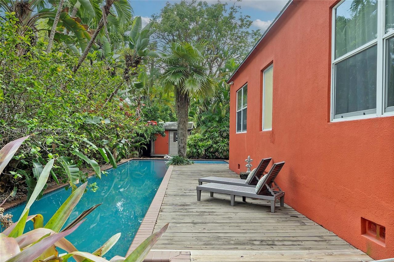 120 SW 24th Rd , Miami, FL 33129 Photo