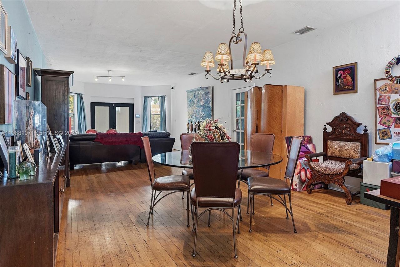 120 SW 24th Rd , Miami, FL 33129 Photo