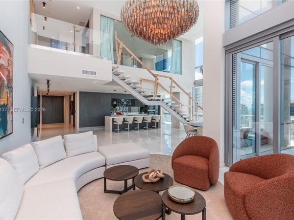 851 NE 1st Ave, Unit PH 4611, Miami, FL 33132