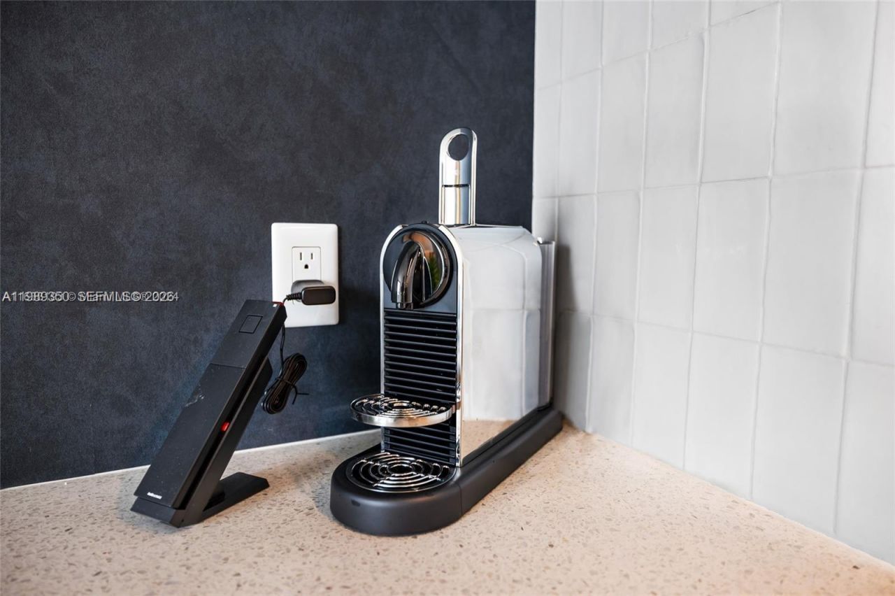 159 NE 6 St , Unit 1617, Miami, FL 33132 Photo