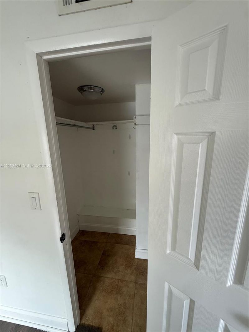 5199 NW 7th St, Unit 111, Miami, FL 33126 Photo