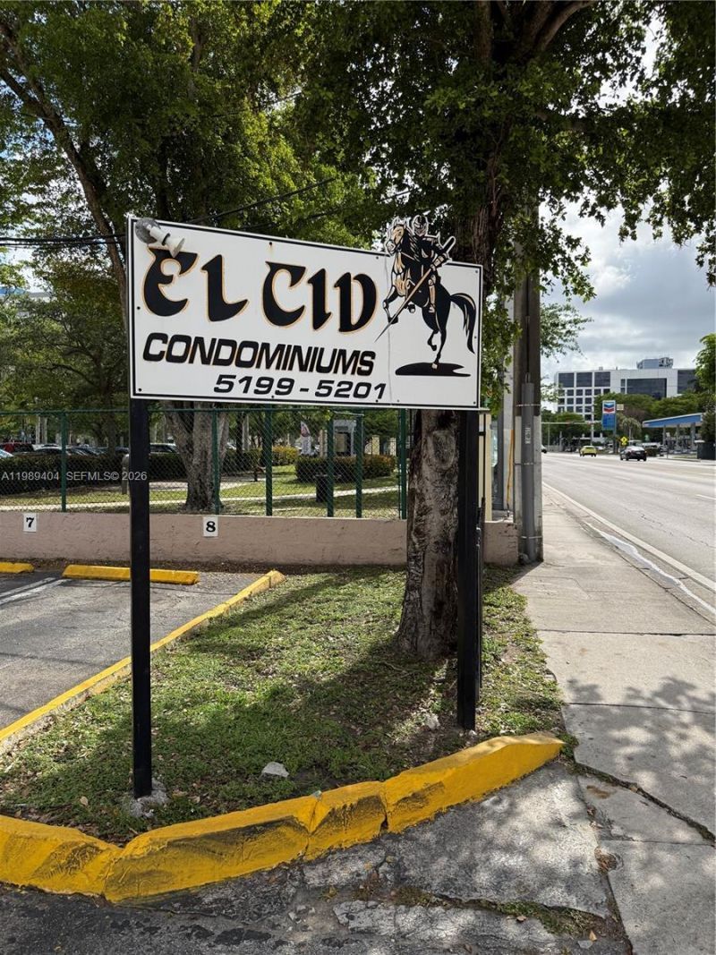 5199 NW 7th St, Unit 111, Miami, FL 33126 Photo