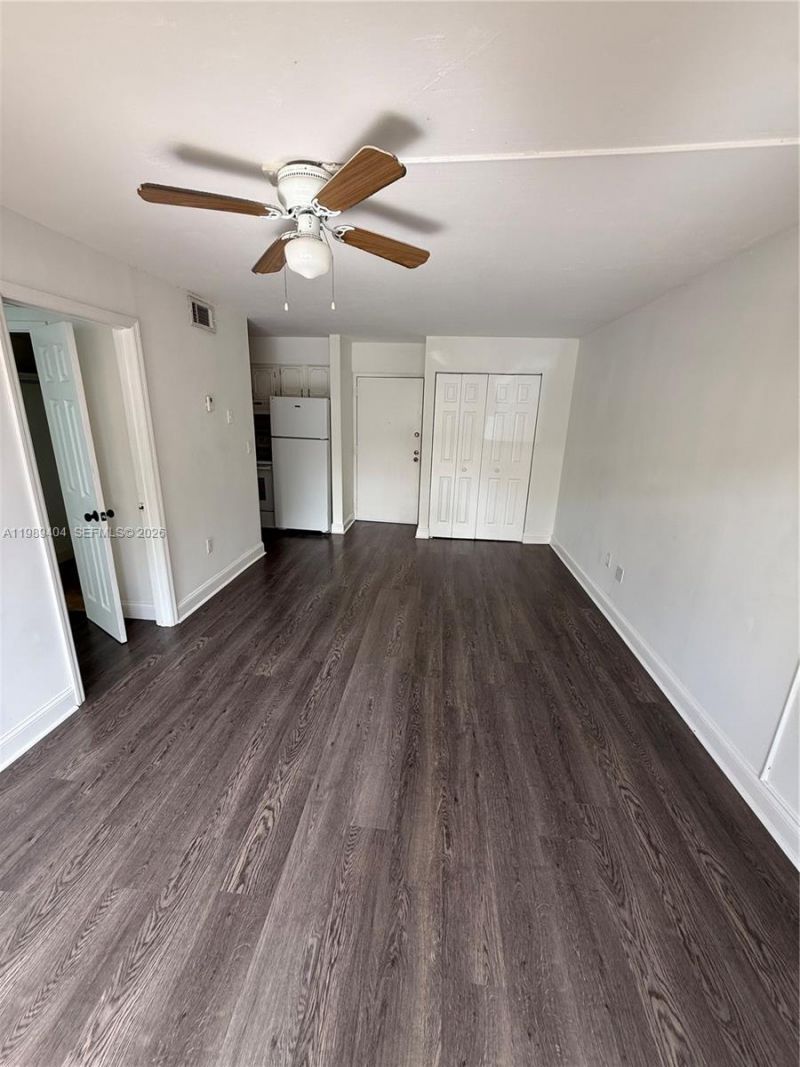 5199 NW 7th St, Unit 111, Miami, FL 33126 Photo