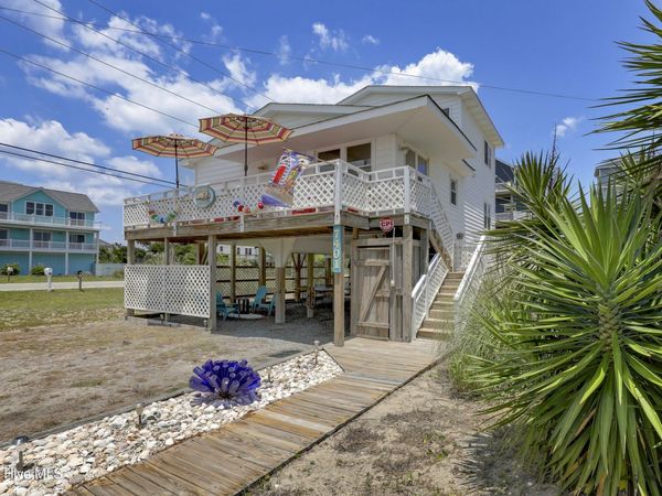 7401 9th Avenue, North Topsail Beach, NC 28460