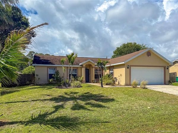 2274 SE Longhorn Avenue, Port St Lucie, FL 34952