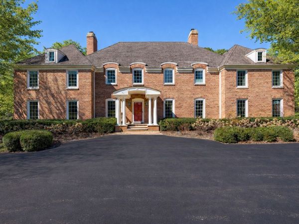 568 Plymouth Drive, Inverness, IL 60067