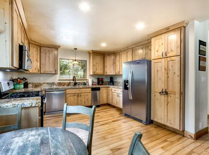 1238 Tokochi Street, South Lake Tahoe, CA 96150 Photo