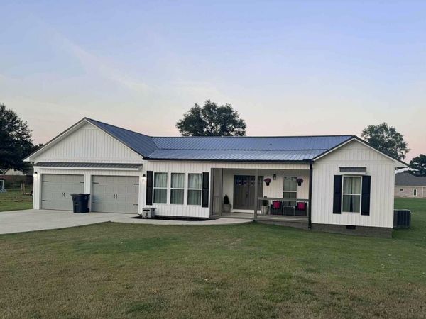 520 Cloverleaf Cir, Killen, AL