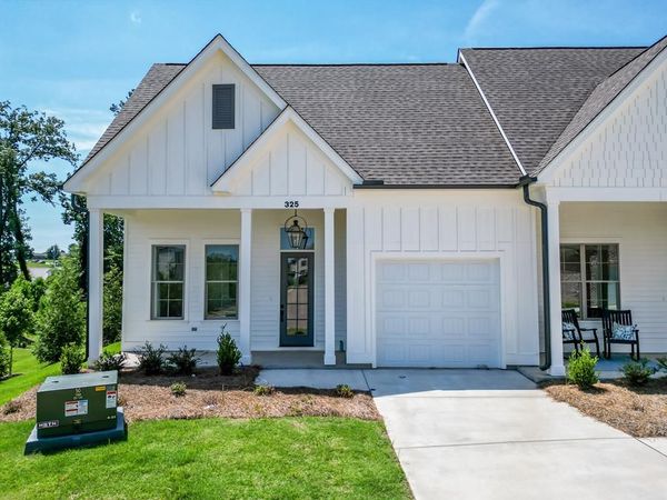 325 Cottage View, Oxford, MS 38655