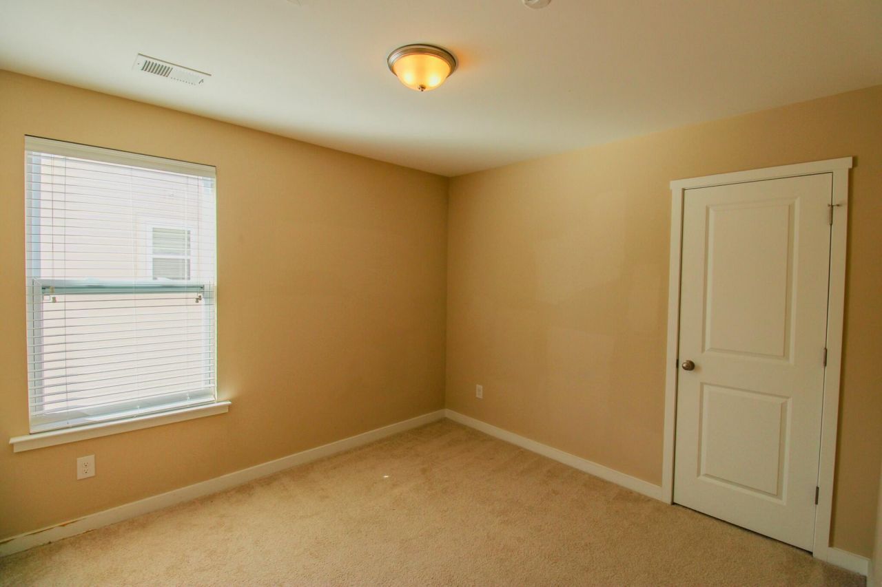4946 Ballantine Drive Photo 14