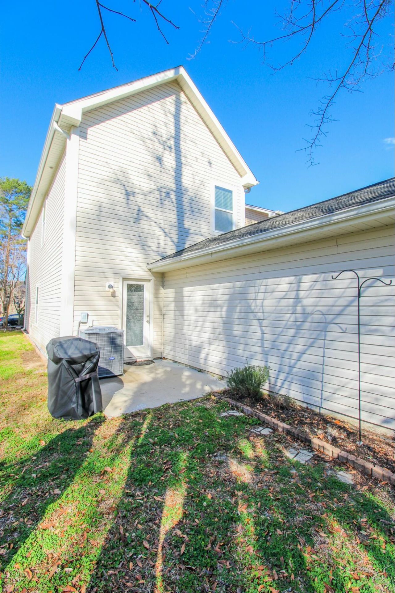 4946 Ballantine Drive Photo 21