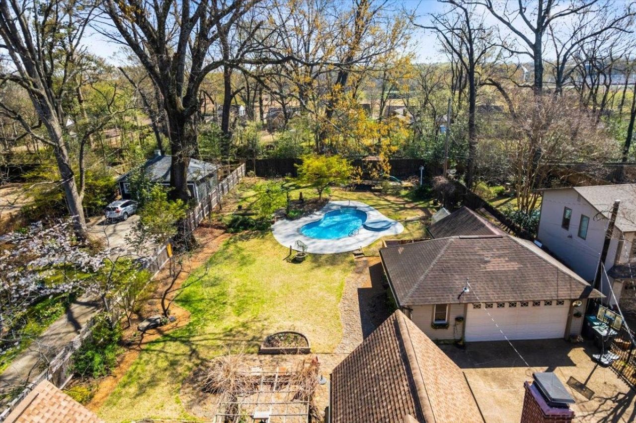 2051 HALLWOOD DR Memphis, TN 38107