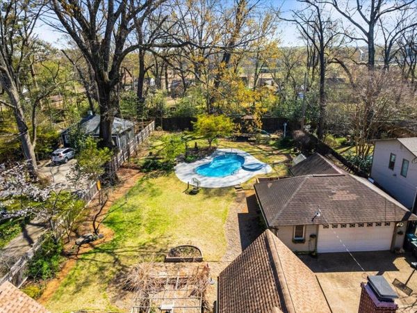 2051 HALLWOOD DR, Memphis, TN 38107