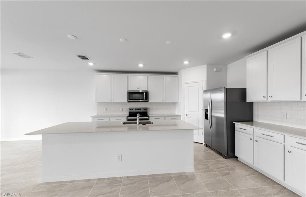 274 Silent Lake Dr, Lehigh Acres, FL 33936 Photo