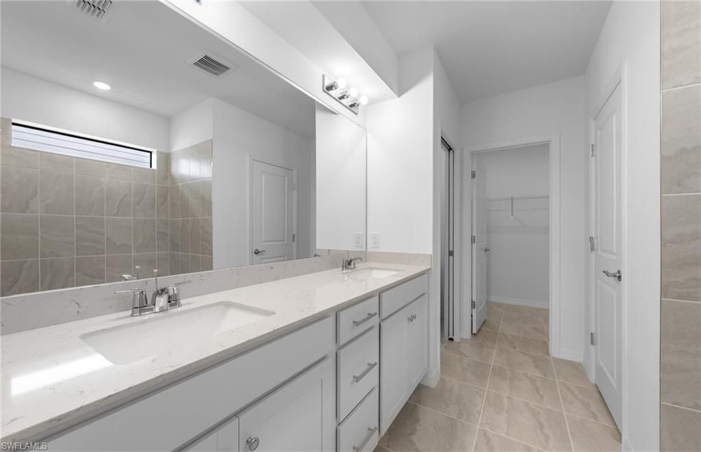 274 Silent Lake Dr, Lehigh Acres, FL 33936 Photo