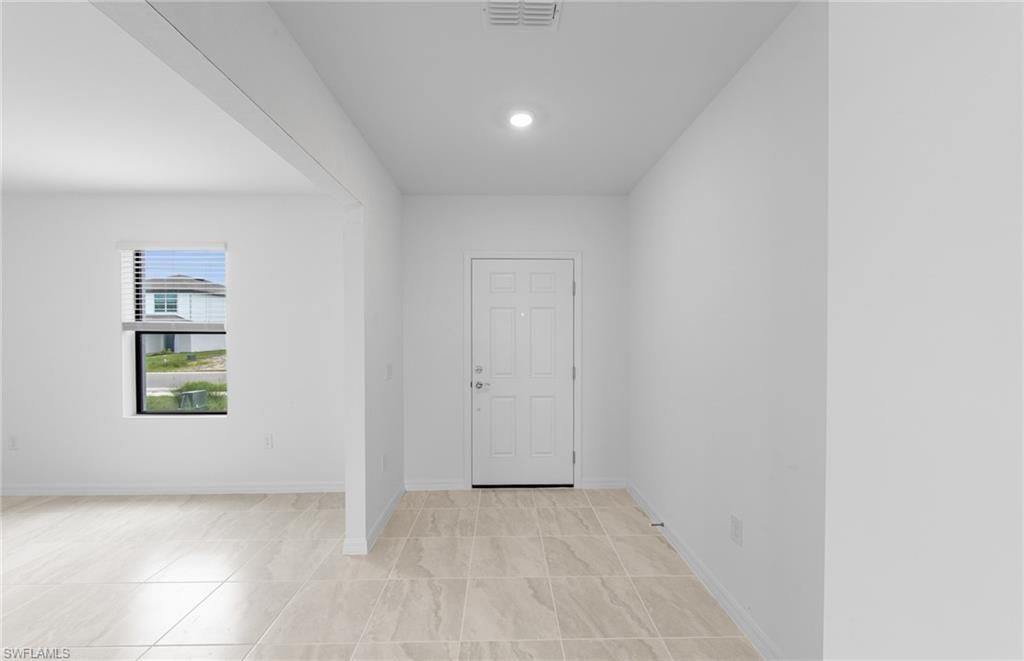 274 Silent Lake Dr, Lehigh Acres, FL 33936 Photo