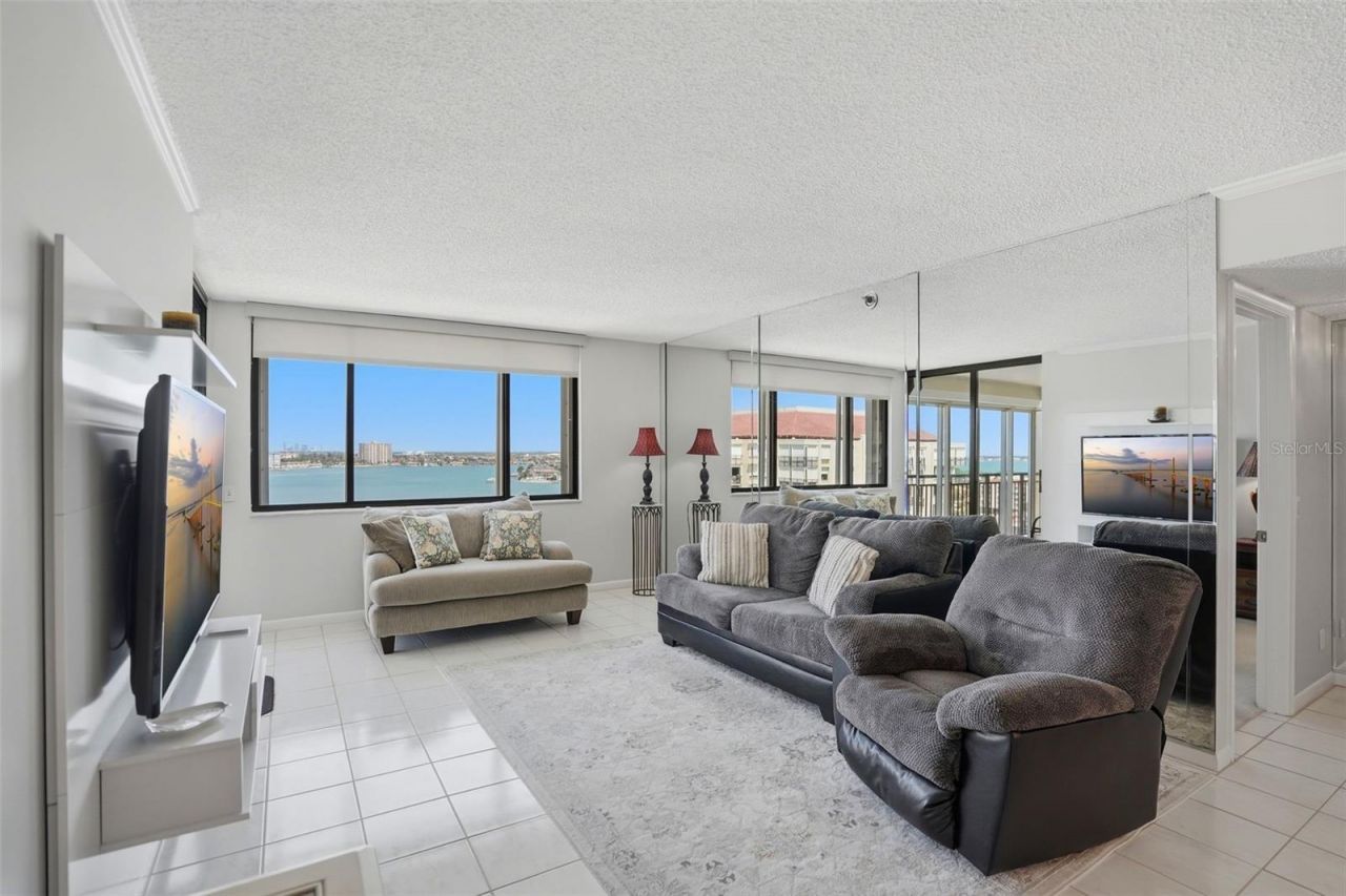 6372 Palma Del Mar Boulevard S, Unit 1207, Saint Petersburg, FL 33715 Photo