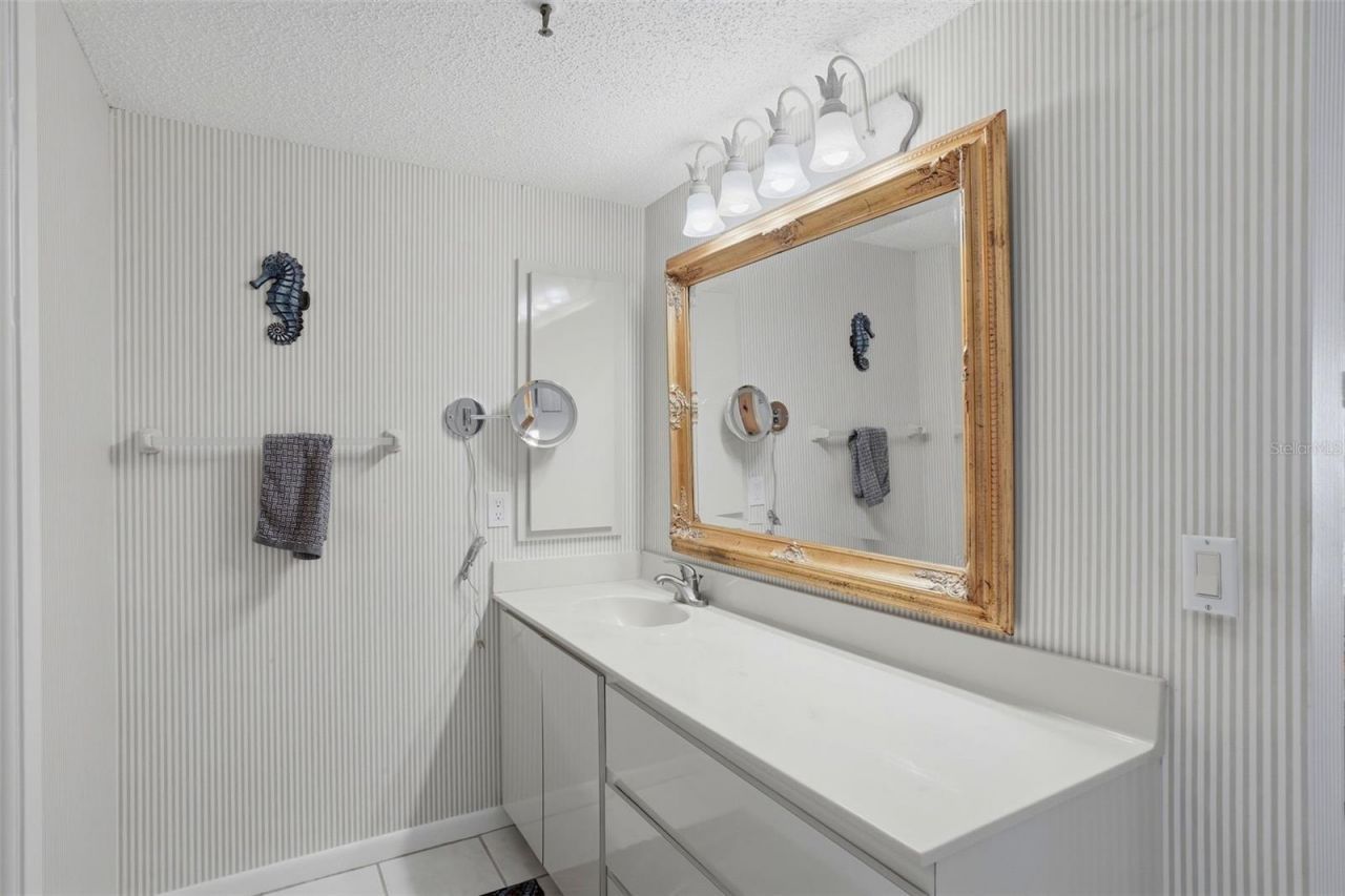 6372 Palma Del Mar Boulevard S, Unit 1207, Saint Petersburg, FL 33715 Photo