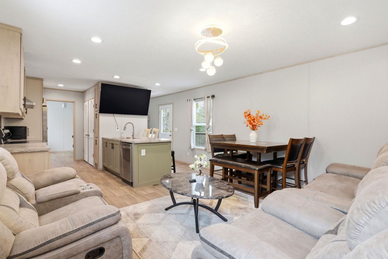 1500 Highway 15  Photo 19