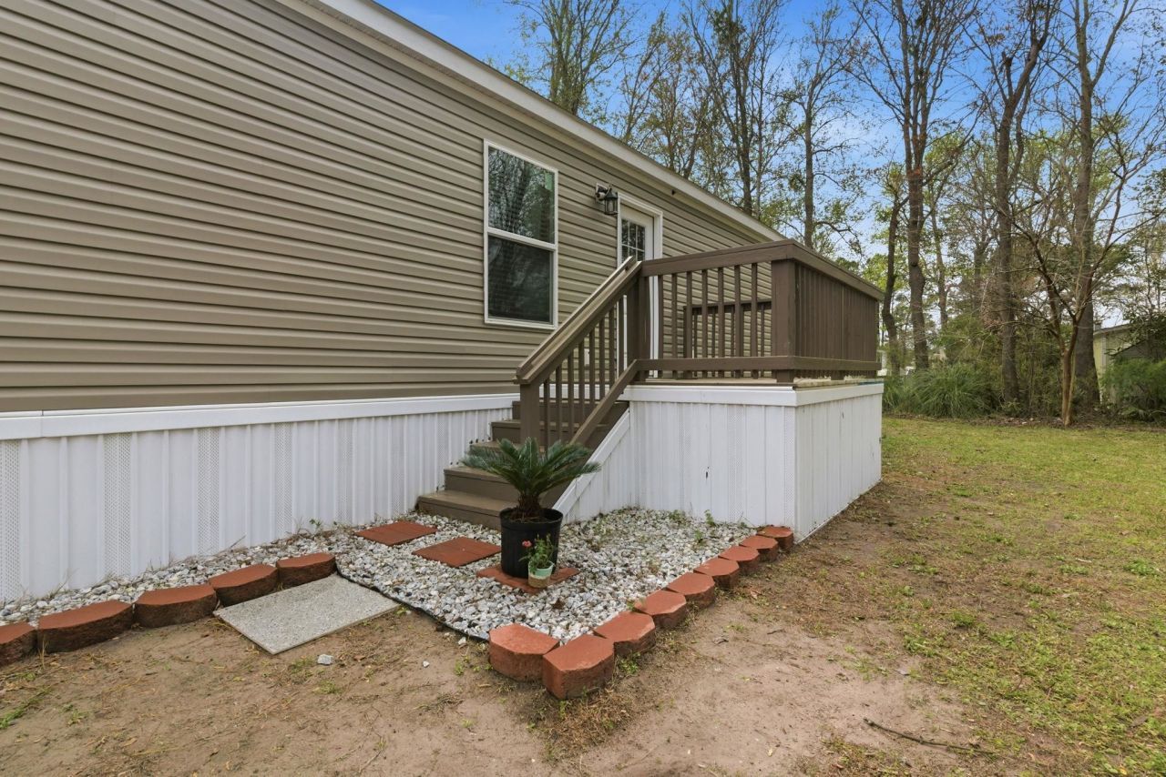 1500 Highway 15  Photo 24