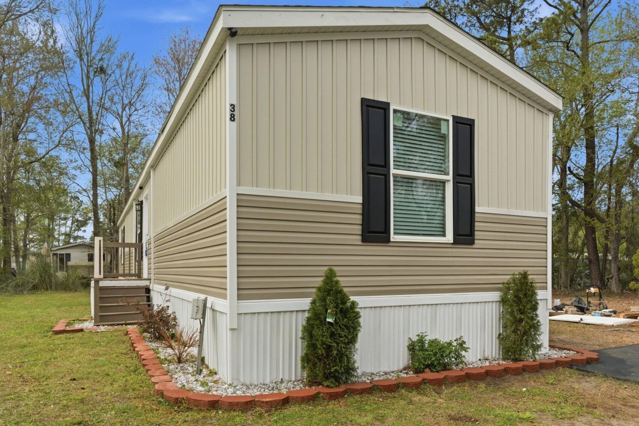 1500 Highway 15  Photo 4