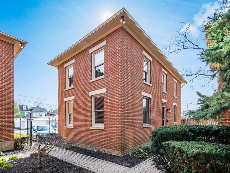 158 Nursery Lane, Columbus, OH 43206 Photo 1