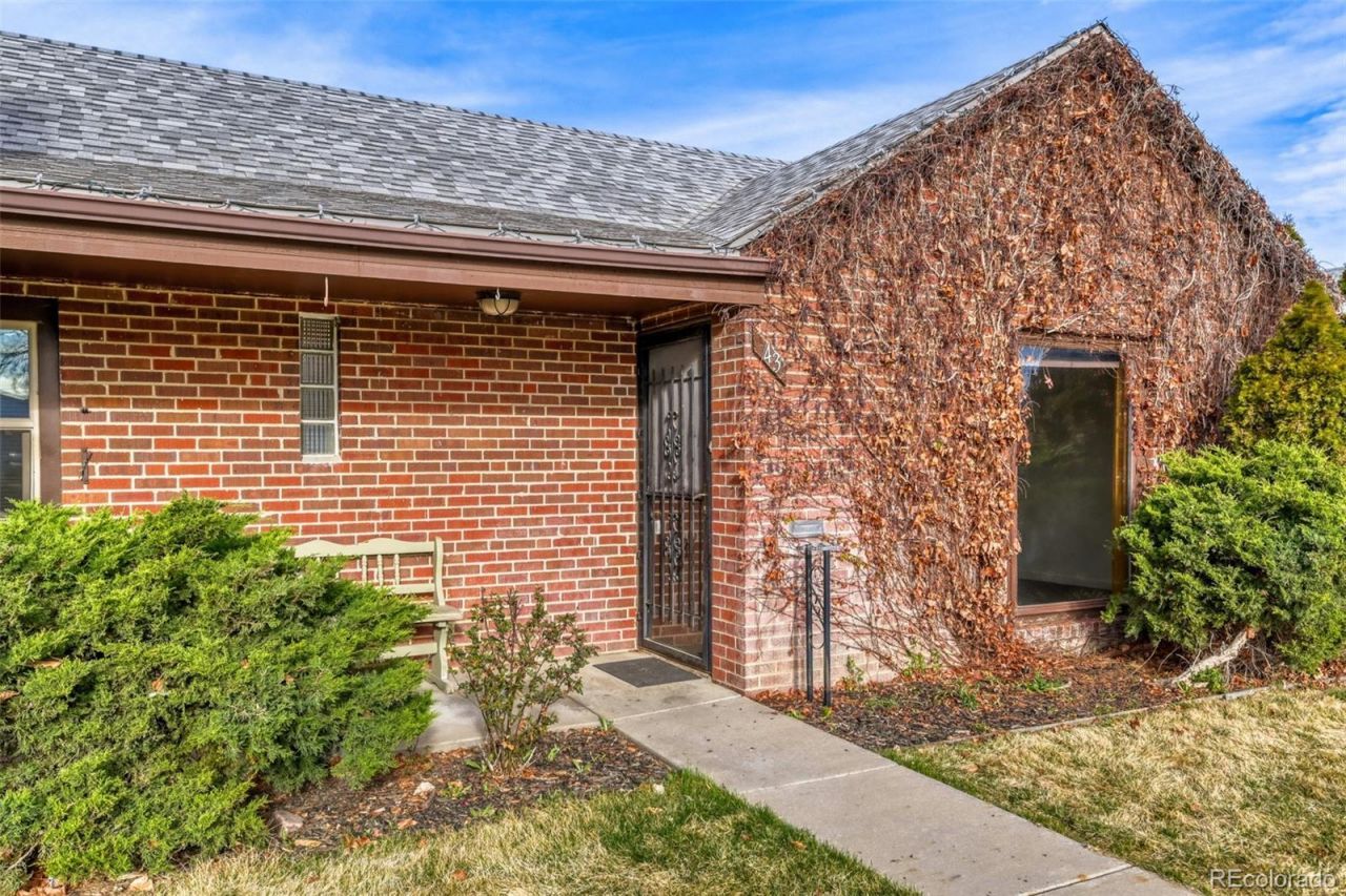 43 S 10th Avenue, Brighton, CO 80601 Main Photo