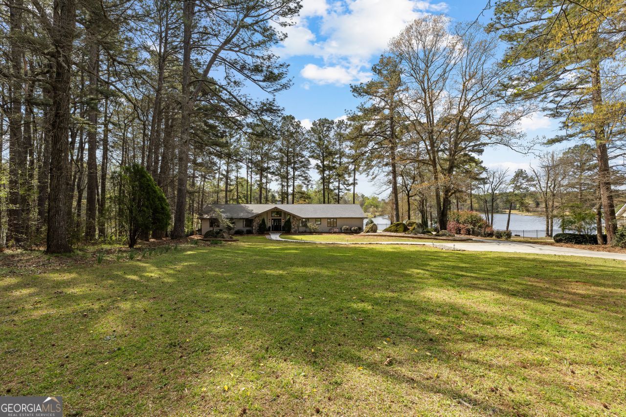 2025 Castle Lake Drive, Tyrone, GA 30290 Main Photo