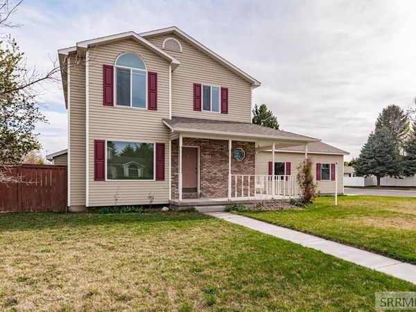 215 Plantation Lane, IDAHO FALLS, ID 83404
