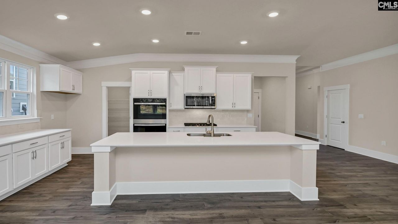 2423 Thode Lane  Photo 5