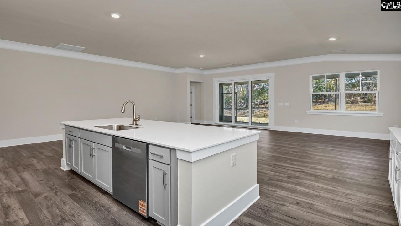 2423 Thode Lane  Photo 9