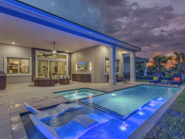 10109 Driftwood Way, Palm Beach Gardens, FL 33412