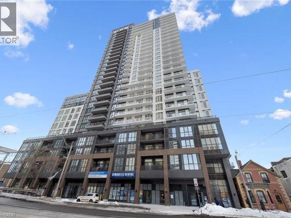 286 MAIN Street, Unit 802, Toronto, ON M4C4X4