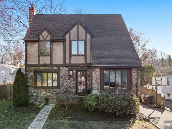 20 Vincent Street, HILLSDALE, NJ 07642